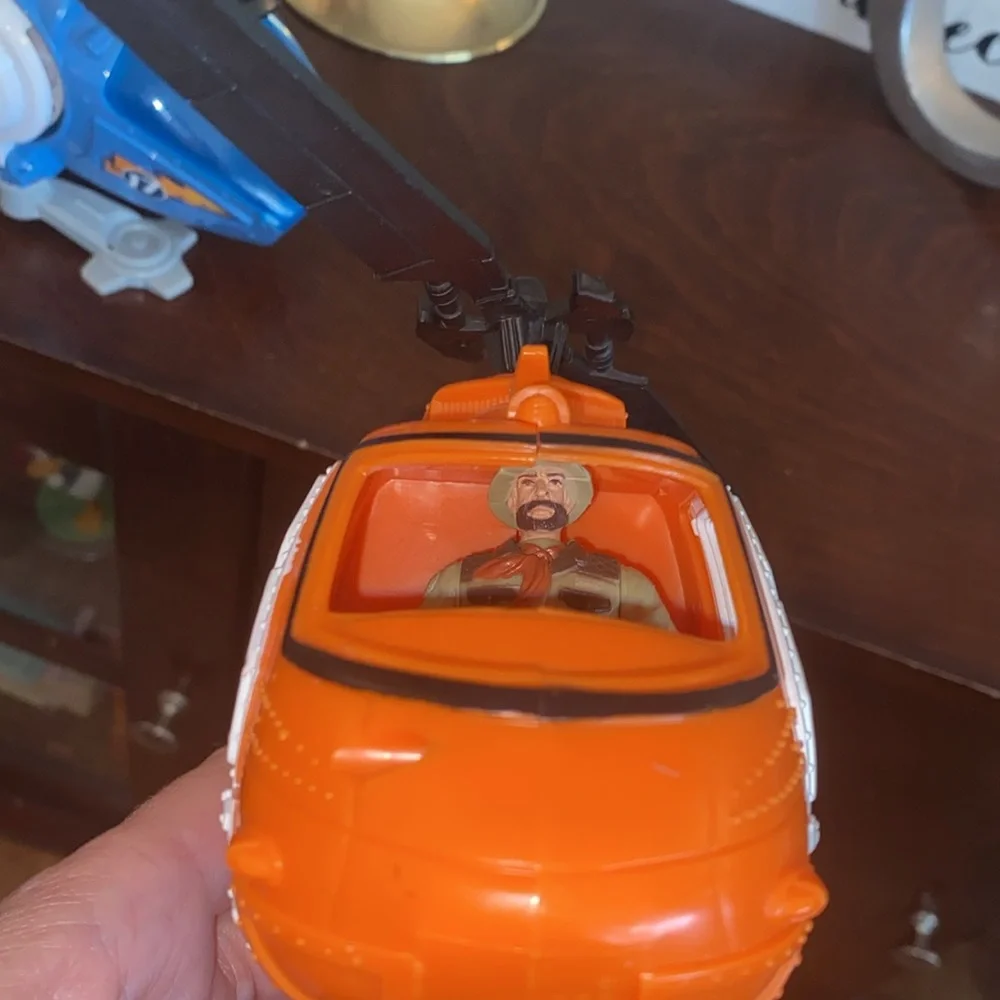 Animal Planet and News Helicopters Children's Kids Toys Lot of 2 Helicopters